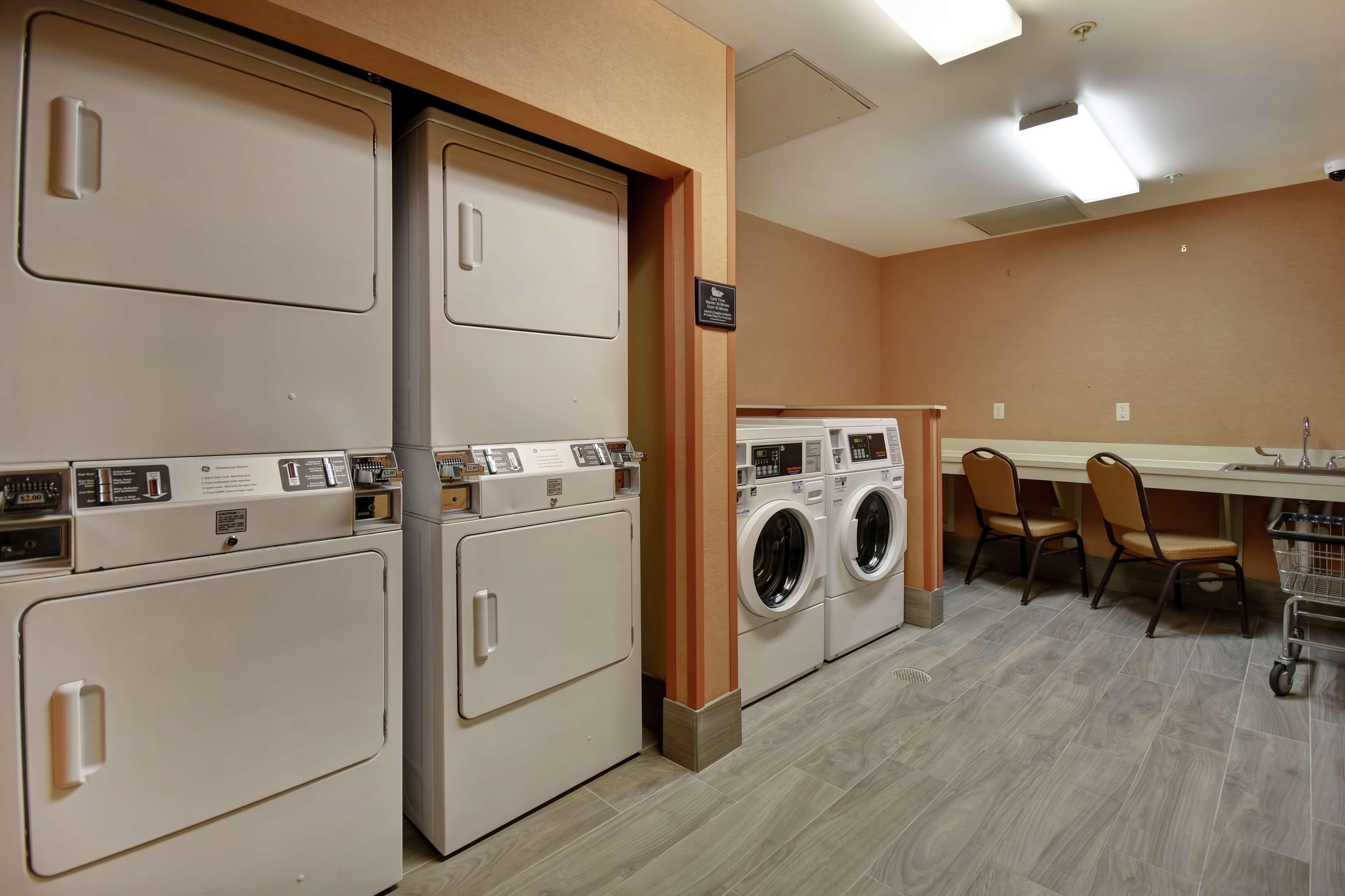 Homewood Suites By Hilton At The Waterfront Wichita Dış mekan fotoğraf