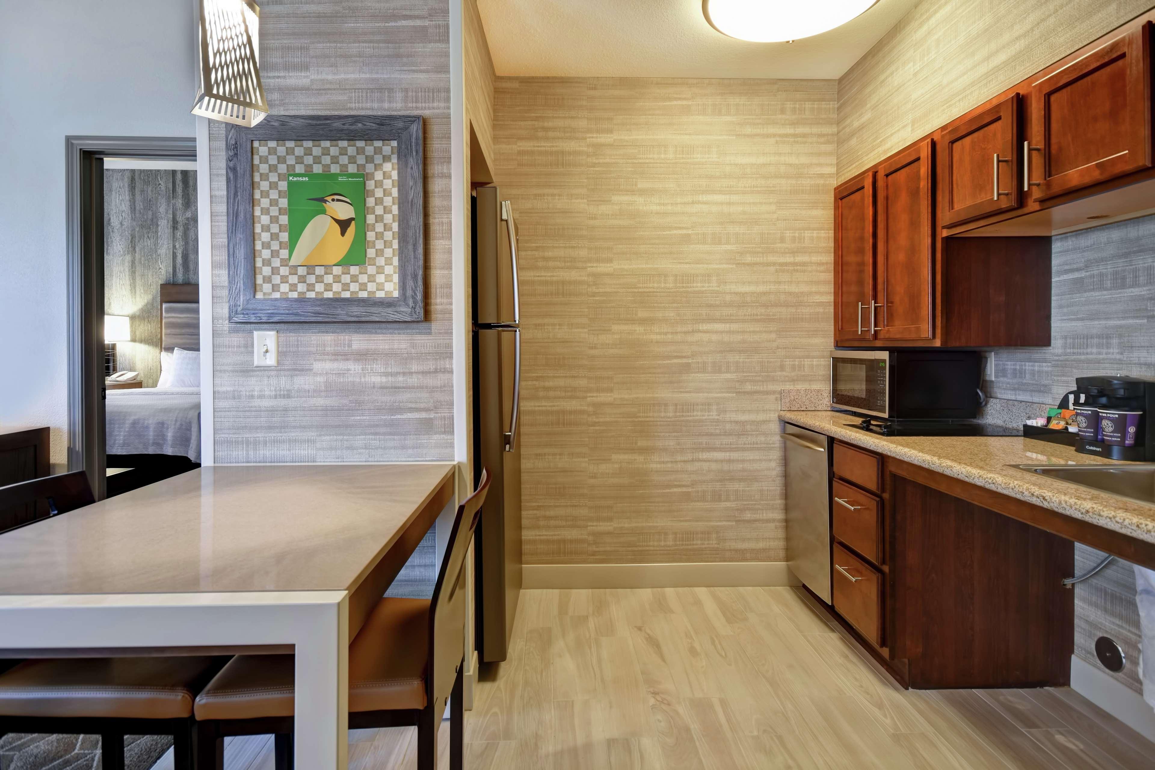 Homewood Suites By Hilton At The Waterfront Wichita Dış mekan fotoğraf