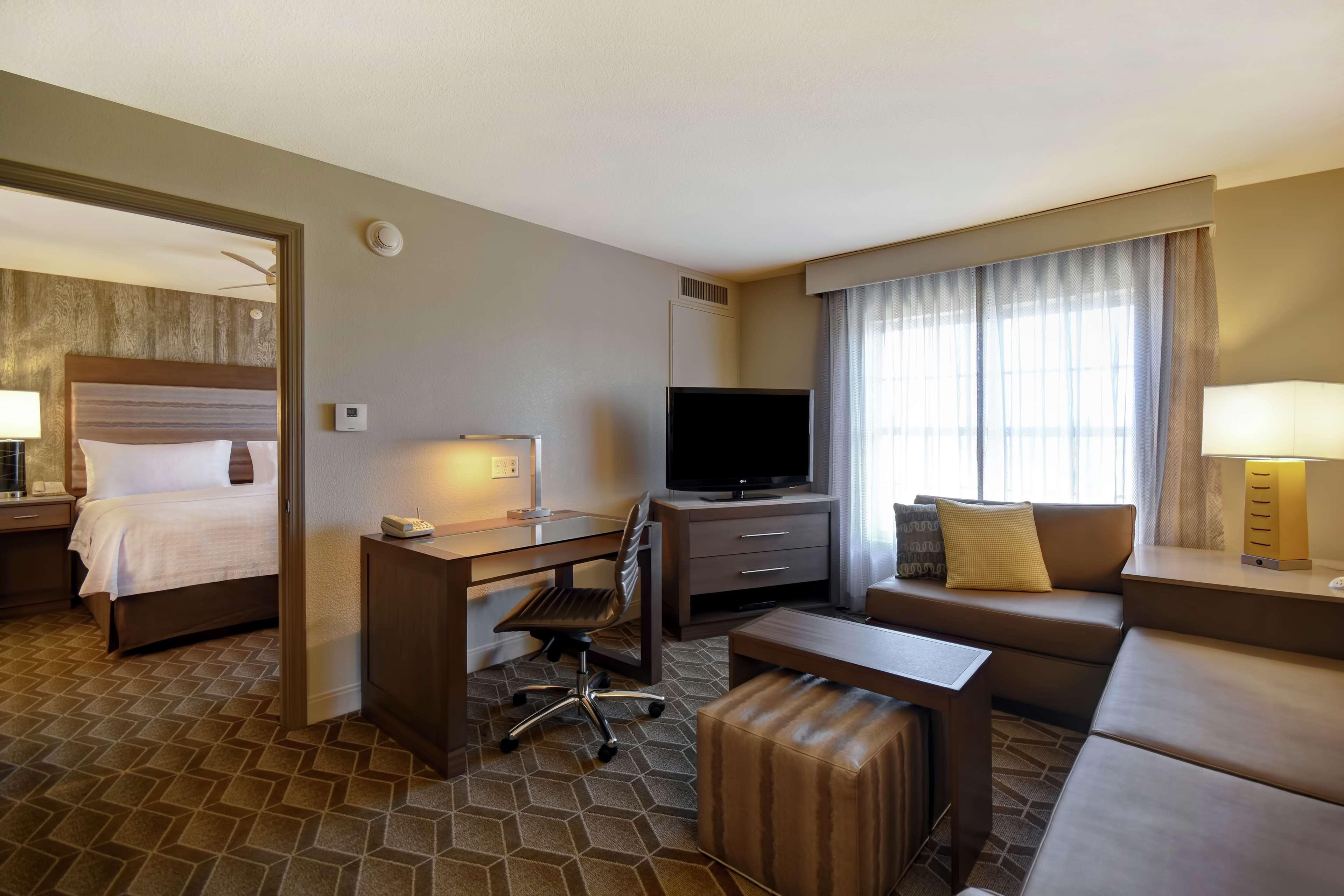Homewood Suites By Hilton At The Waterfront Wichita Dış mekan fotoğraf
